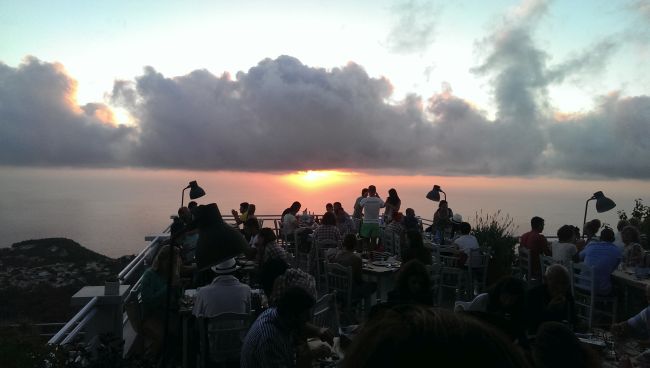 rachi restaurant at sunset (2)