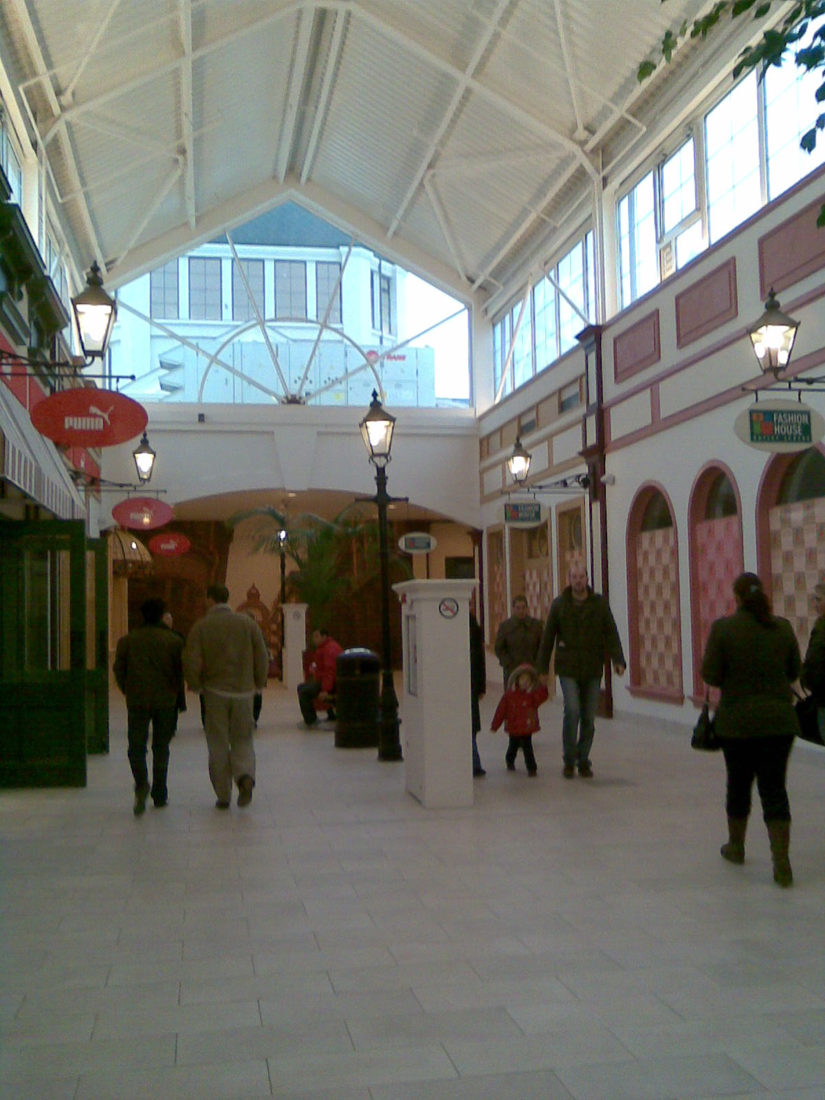 fashion house outlet inauntru