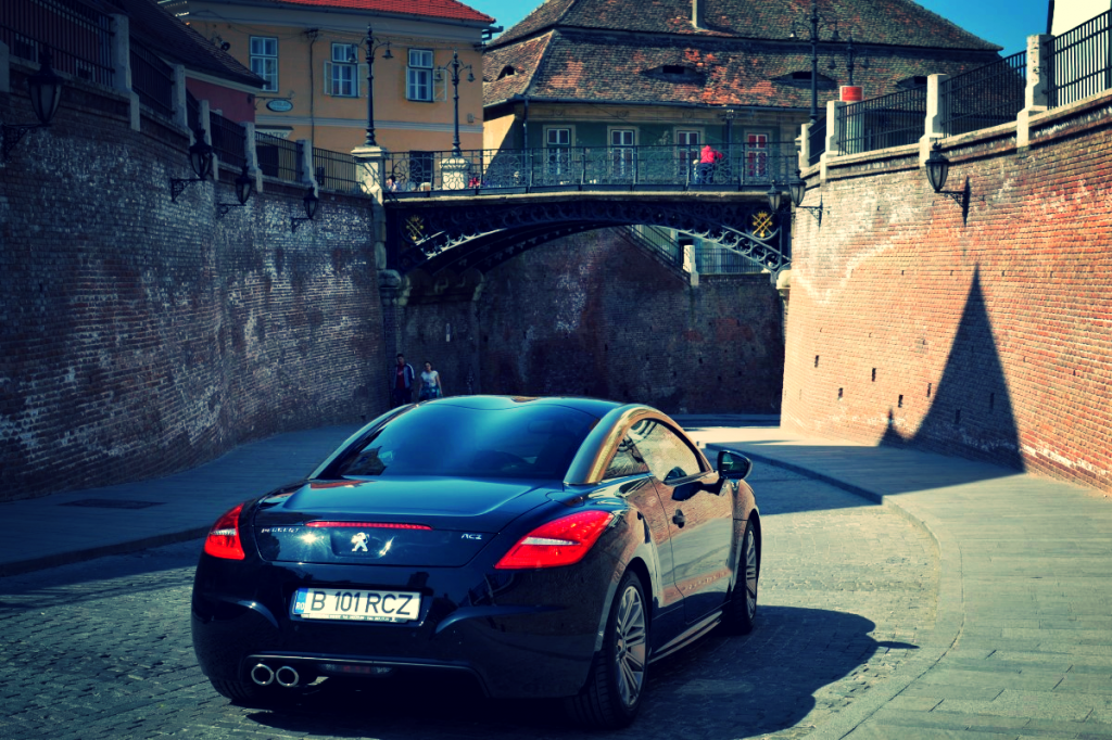 Aviary Photo_130408962688408375